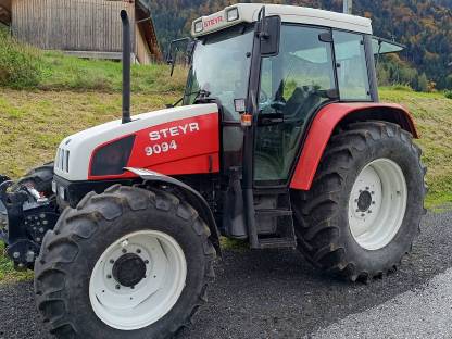 Steyr 9083 Traktor