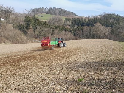 Bild 8:Düngerstreuer