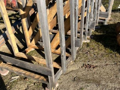 Bild 5:Brennholzkisten