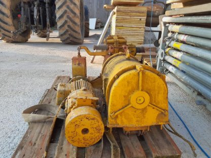 Bild 3:Hub- und Schwenkmotoren von Liebherr 22K32 Turmdrehkran