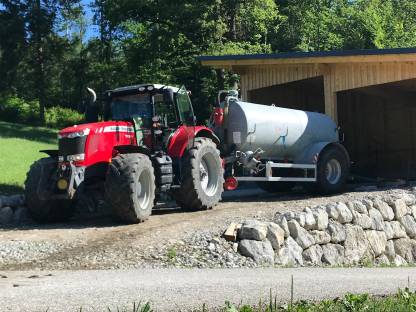 Bild 5:Gülleausbringung