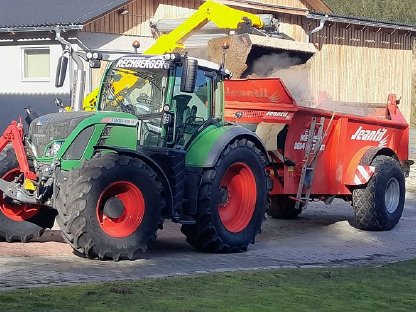 Bild 7:Düngerstreuer