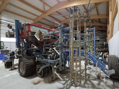 Bild 3:Mulchsaat/Direktsaatmaschine Köckerling AT 450