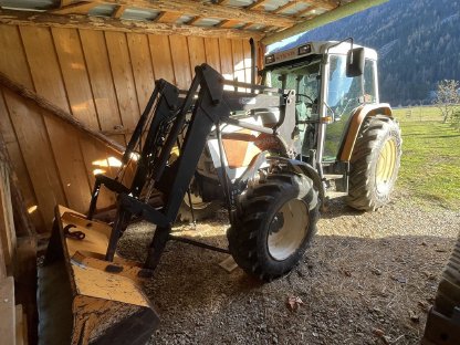 Traktor Steyr 9086 Forst