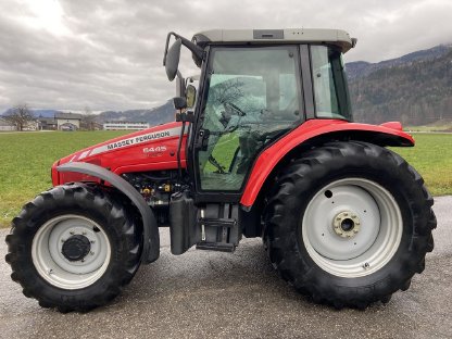 Massey Ferguson 5445 Dyna-4