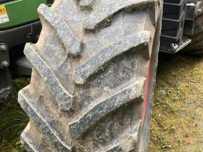 Reifen Trelleborg 540/65R28 TM 800