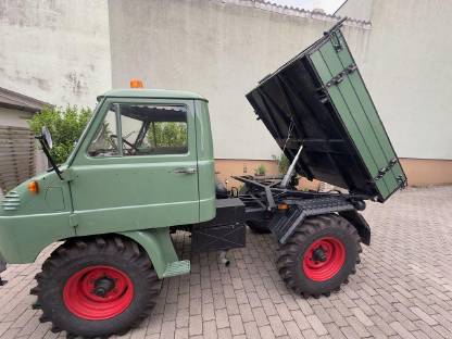 Unimog U30 Pullman