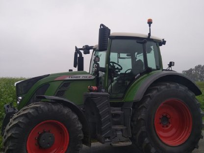 Fendt 714 Vario S4 Profi