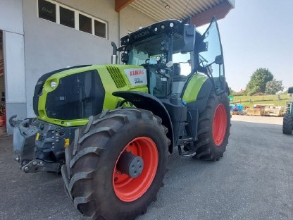 Claas AXION 870