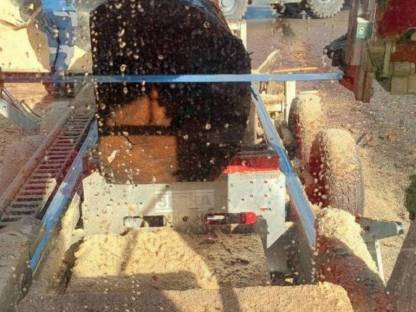 Bild 3:Mobiler Lohnschnitt und Forstarbeiten