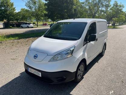 Gepflegter Nissan E-NV200 mit Batterie