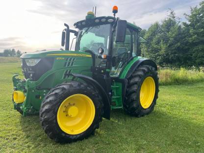 John Deere 6130R