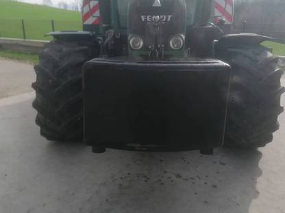 Bild 3:Frontgewicht 950 kg für Fronthydraulik