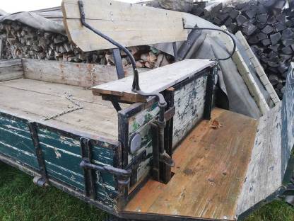 Bild 3:Traktoranhänger