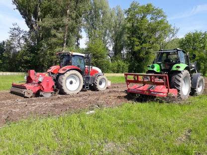 Forstmulchen und Forstfräsen mit Traktor, Rigitrac, Raupe