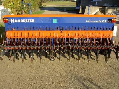Bild 3:Nordsten Sämaschine CLR 300