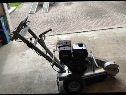 Bild 3:Baumstumpffräse, Stubenfräse, Stockfräse mieten