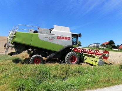 Bild 6:Claas Lexion 570 Montana mit Vario 660 Schneidwerk