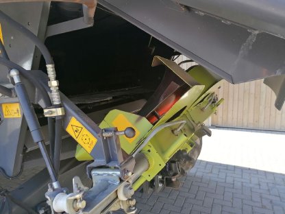 Bild 8:Claas Lexion 570 Montana mit Vario 660 Schneidwerk