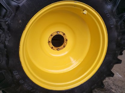 Bild 3:Pflegeräder Kulturräder 460/85 R38 420/70 R24