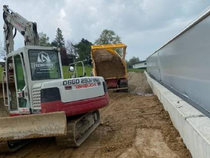 Bild 6:Baggerarbeiten Abtransport