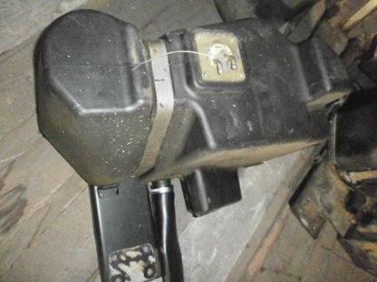 Bild 2:Zusatztank Steyr Serie 9078-9094