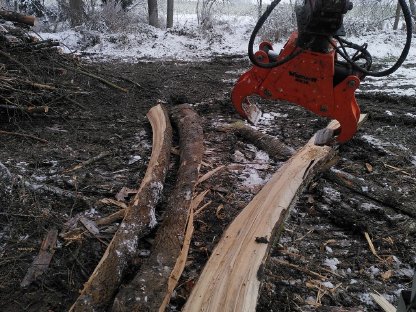 Bild 3:Langholz spalten, holzspalten