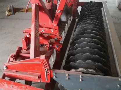 Bild 7:Huckepack Lely 300/35