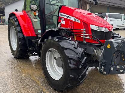 Massey Ferguson 5711S