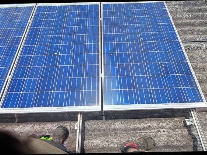 Bild 2:PV-Reinigung und Pflege