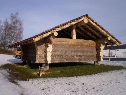 Naturstammhaus