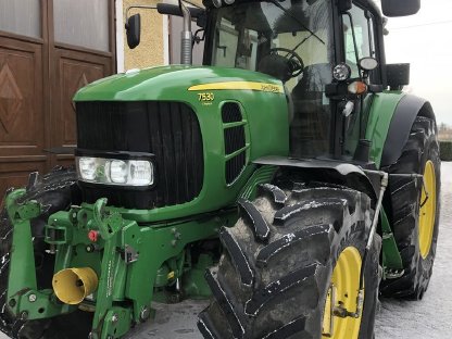 John Deere 7530