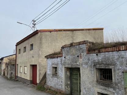 Presshaus mit doppelter Kellerröhre nahe Poysdorf