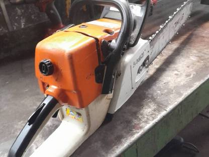 Motorsäge Stihl mit 45 cm Schwertlänge