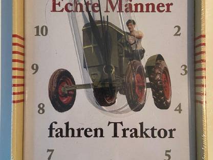 Wanduhr Echte Männer fahren Traktor