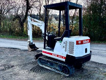 Bobcat X220 Minibagger 1,5 t