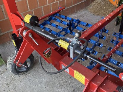 Bild 2:Hatzenbichler Getreidestriegel