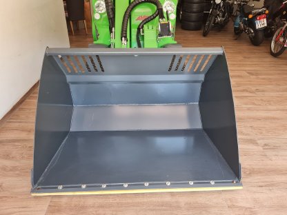 Bild 9:Hoflader AVANT 523 Diesel, Neuwertig, 13 Bstd., Heizung