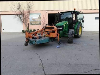 Bild 2:Randstreifenmäher Doppstadt