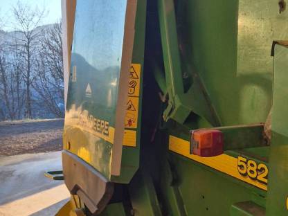 Ballenpresse John Deere 582