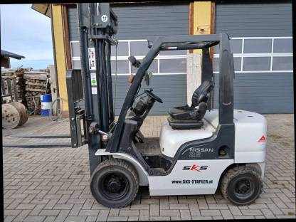 Nissan Stapler 2,5t