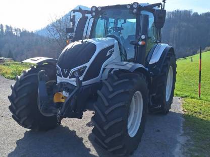 Valtra N114 H5