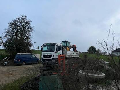 Bild 5:Bagger und Forstarbeiten