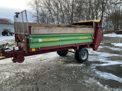 Strautmann Dungstreuer, Futterwagen, Siloverteilwagen