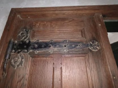 Bild 2:Schlosstüren