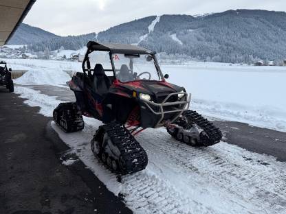 Bild 4:Polaris RZR mit Raupenantrieb
