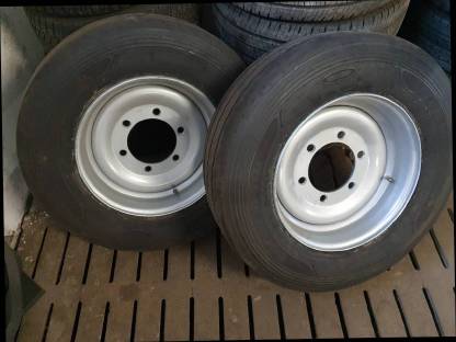 2 Stk. 245/70 R17,5 Anhängerräder