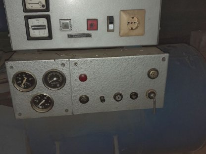 Bild 6:Notstromaggregat VEB MAN-System 6-Zylinder Diesel 75 kVA