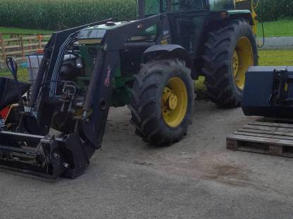 John Deere 2850