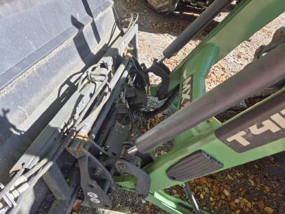 Bild 2:Fendt 820 Frontlader MX T417 passt auch an 716, 718